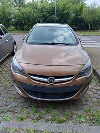 Opel Astra 1.4 turbo GPL 