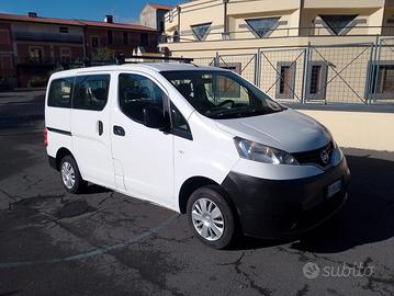 Nissan NV 200 autocarro 5 posti 