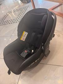 Peg perego ovetto + base giro per auto