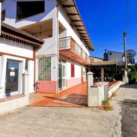 ATTIVITA' COMMERCIALE IN VIA TARIO RUFO, 76 SANT'O