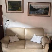 Divano in pelle bianco