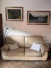 Divano in pelle bianco