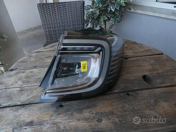 Faro posteriore dx RENAULT CAPTUR 2024