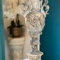 Grande Vaso con Colonna in Marmo 