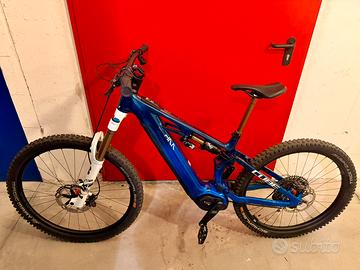 CUBE Stereo Hybrid ONE77 HPC AT 800 Actionteam