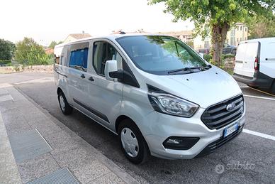 Ford Tourneo Custom Combi 2.0 EcoBlue 130CV aut. P