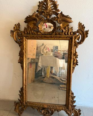 Specchio in legno dorato veneziano