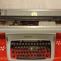 Macchina da scrivere Underwood Five anni 60