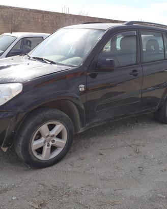 RICAMBI USATI AUTO TOYOTA Rav4 2Â° Serie 1CDFTV Di