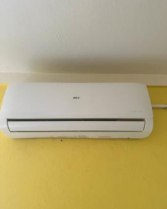 Climatizzatore Split HEC 9000 BTU R32 Funzionante