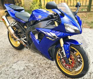 Yamaha R1 2003 – Akrapovic, Brembo, WP