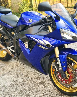 Yamaha R1 2003 – Akrapovic, Brembo, WP