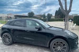 PORSCHE Macan - 2019