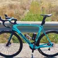 Bici da strada Bianchi Oltre xr3 disk