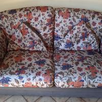 Divano 2 posti molto comodo