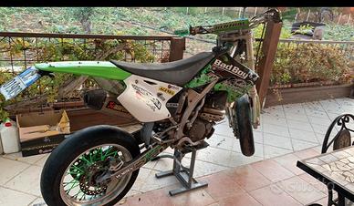 Kawasaki 250 4 tempi TARGATA