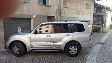 Mitsubishi Pajero 5p