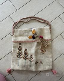 Borsa fatta a mano ricamata