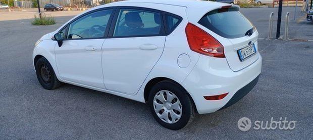 Ford Fiesta Titanium OR5300