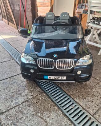 Auto elettrica 2 posti bwm nera