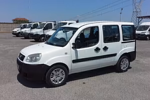 Fiat Doblo 1.9 MJT Vettura VETRATO 5 POSTI
