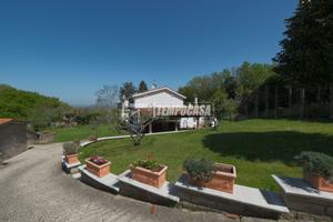 VILLA RISTRUTTURATA PANORAMICA CON AMPIO GIARDINO