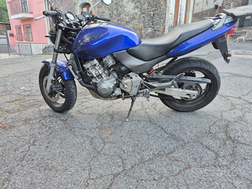 Hornet 600 anno 2001