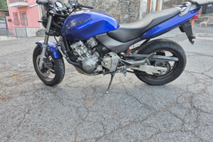 Hornet 600 anno 2001