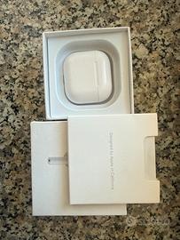 AirPods 4 con cancellazione attiva del rumore