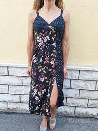 Abito estivo sbarazzino stampato nero e colorato