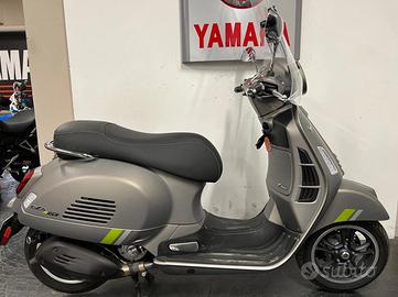 Vespa GTS 300 SUPER