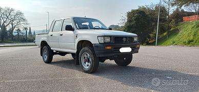TOYOTA HILUX LN105 2.4 DIESEL