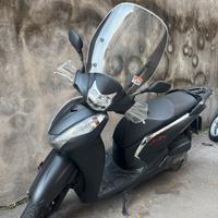 Honda SH 300i Mat Cynos Gray Metallic Sporty 2019
