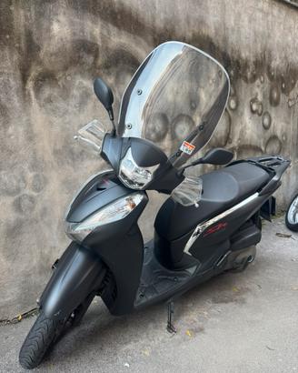 Honda SH 300i Mat Cynos Gray Metallic Sporty 2019