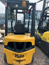 CARRELLO ELEVATORE YALE 20 qli