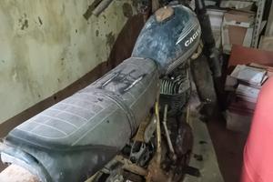 moto cagiva 250 epoca.