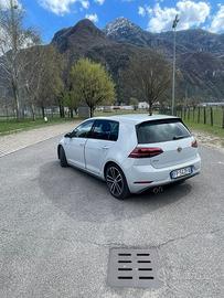 Volkswagen Golf GTD 2.0 TDI 184 CV DSG HIGHLINE