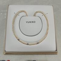 Collana in perle vere con 3 sfera in oro bianco