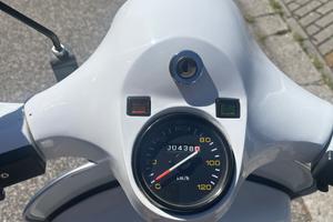 Piaggio Vespa 125 PX - 1982