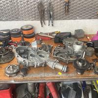 Vend vari pezzi per ape e vespa