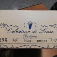 Scarpe in raso anni 60