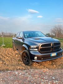 Dodge Ram 1500 Sport