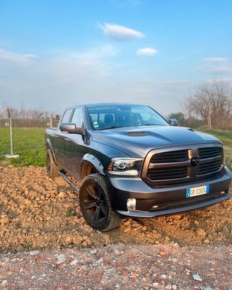 Dodge Ram 1500 Sport