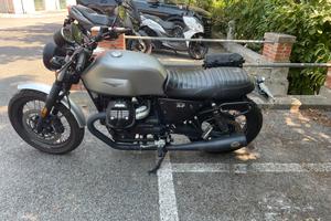 Moto Guzzi V7 III Rough 750 ABS 2018 - Unico propr