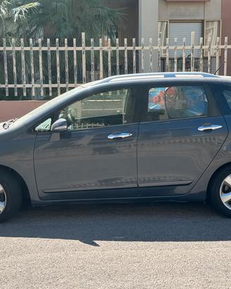 Honda FR-V 2.2 i-CTDi – 6 posti