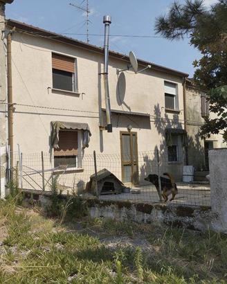Immobile in asta di 197 m² con 5 locali e box auto