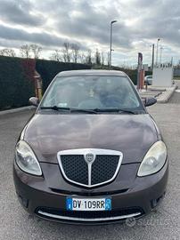 lancia Ypsilon da NEOPATENTATI 
