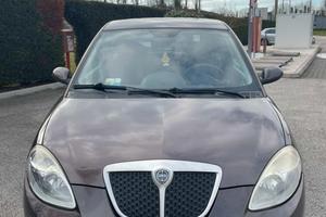 lancia Ypsilon da NEOPATENTATI 