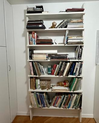 Libreria Verticale A Parete in legno massello bian