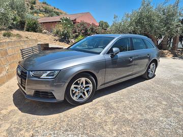 AUDI A4 5ª serie - 2016